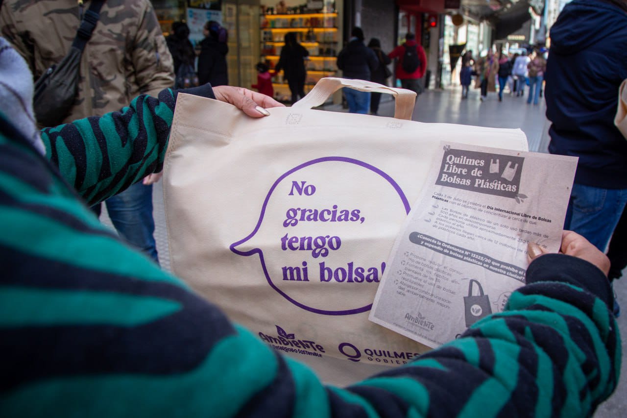 JORNADA POR EL DÍA INTERNACIONAL LIBRE DE BOLSAS PLÁSTICAS