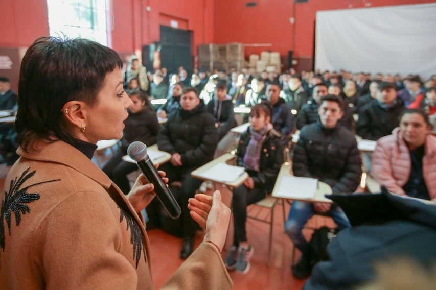 MAYRA DIO BIENVENIDA A POSTULANTES DEL PROGRAMA “SUMATE A LA FUERZA 2024"