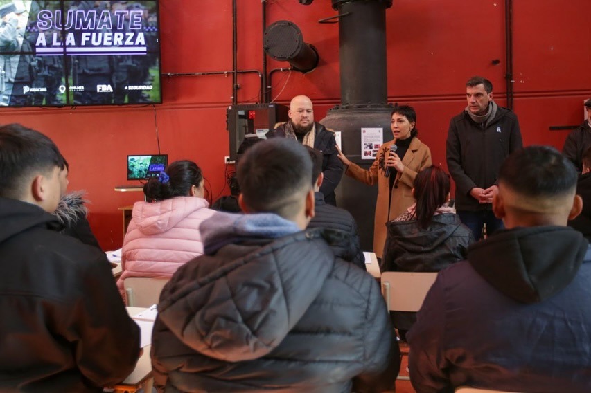 MAYRA DIO BIENVENIDA A POSTULANTES DEL PROGRAMA “SUMATE A LA FUERZA 2024"