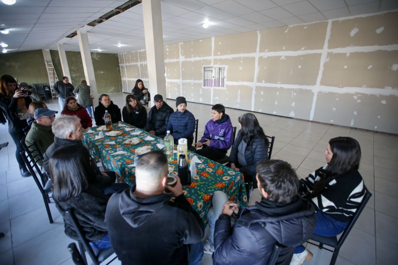MAYRA RECORRIÓ LA SOCIEDAD DE FOMENTO BARRIO GENERAL BELGRANO
