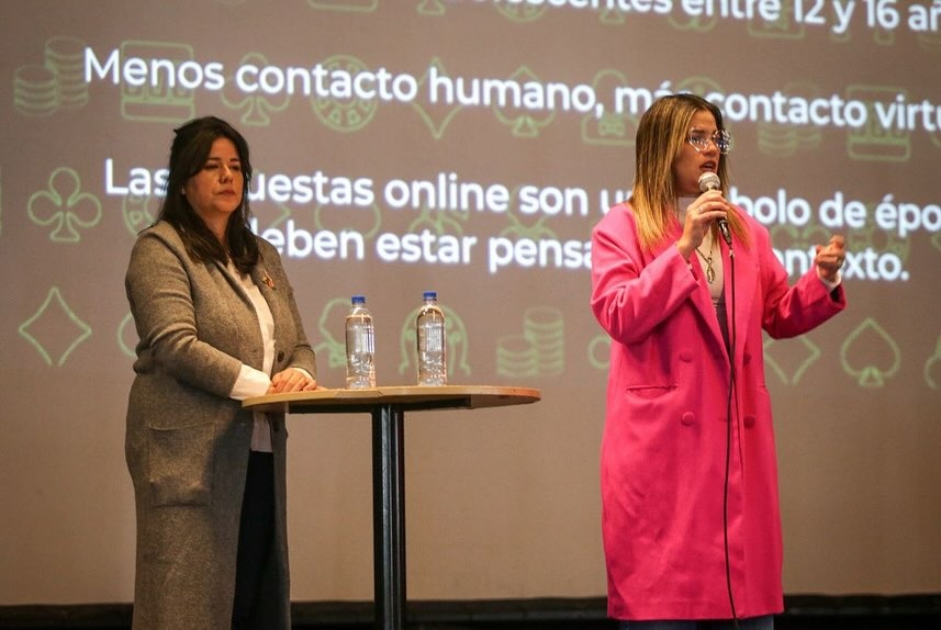 MAYRA LANZÓ UN PROGRAMA PARA PREVENIR LAS APUESTAS ON LINE EN ADOLESCENTES