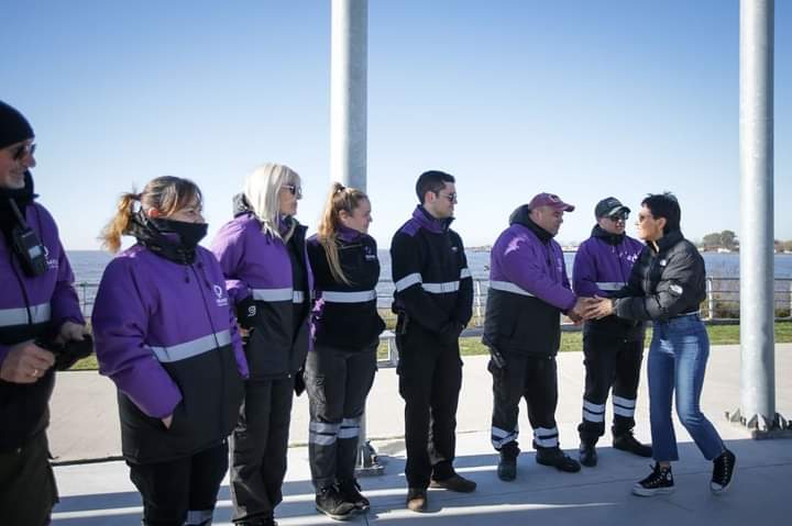 MAYRA ENTREGÓ HERRAMIENTAS DE TRABAJO  A  DEFENSA CIVIL Y GUARDAVIDAS