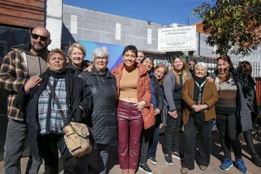 MAYRA EN UN NUEVO QUILMES CERCA EN EL CJYP "AMANECER CON ALEGRÍA"