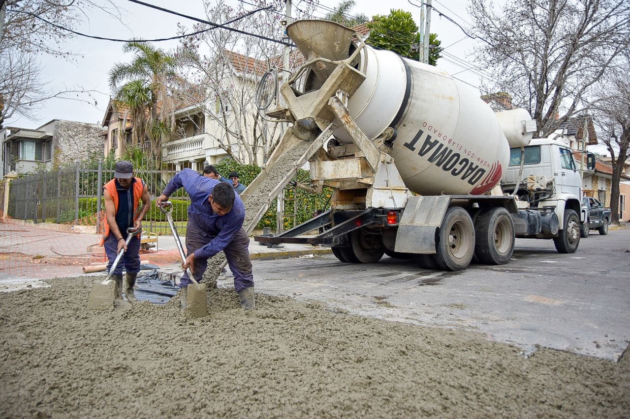 AVANZA EL PLAN MUNICIPAL DE BACHEO 2024 EN TODOS LOS BARRIOS 
