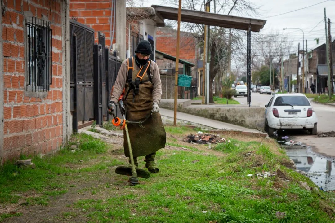CONTINÚAN LOS OPERATIVOS DE LIMPIEZA EN EL OESTE DEL DISTRITO