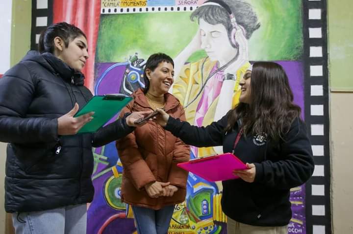 MAYRA MANTUVO UN ENCUENTRO CON ESTUDIANTES DE LA SECUNDARIA Nº 30