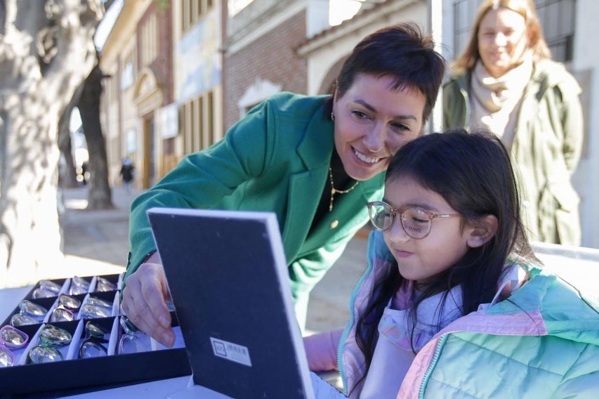MAYRA EN JORNADA DE SALUD ESCOLAR Y EN EL PROGRAMA “VER PARA APRENDER” 
