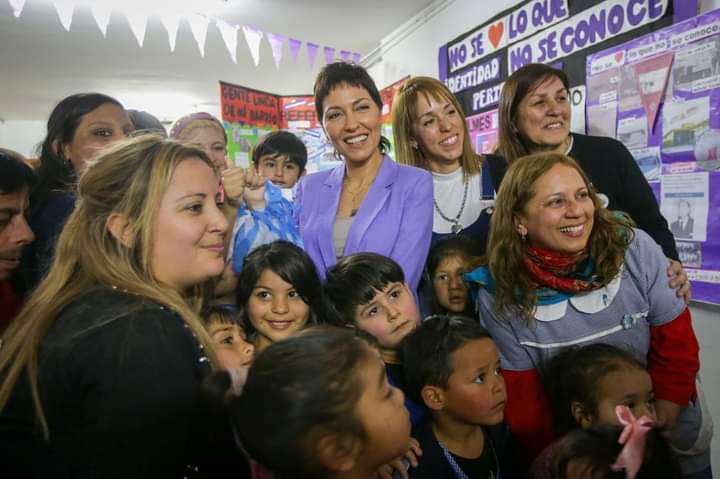 MAYRA INAUGURÓ LAS OBRAS DE AMPLIACIÓN DE LA ES Nº 80 DE BERNAL OESTE