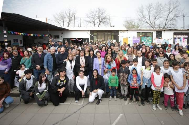 MAYRA INAUGURÓ LAS OBRAS DE AMPLIACIÓN DE LA ES Nº 80 DE BERNAL OESTE
