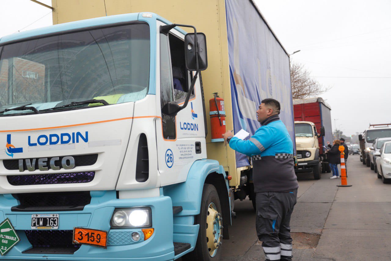  SE REALIZÓ UN OPERATIVO CONJUNTO DE CONTROL DE TRANSPORTE DE CARGA