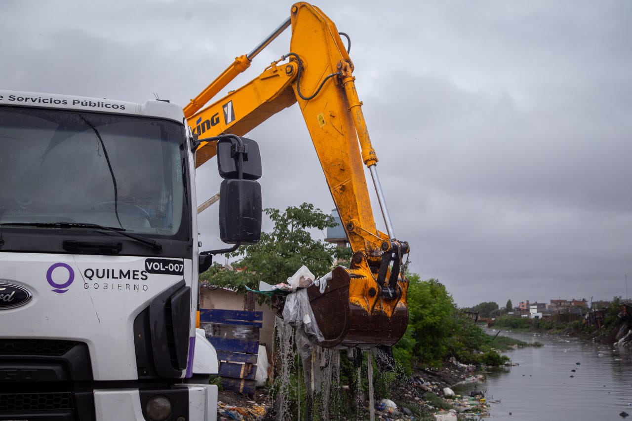 OPERATIVO DE LIMPIEZA INTEGRAL EN QUILMES, BERNAL Y SAN FRANCISCO SOLANO