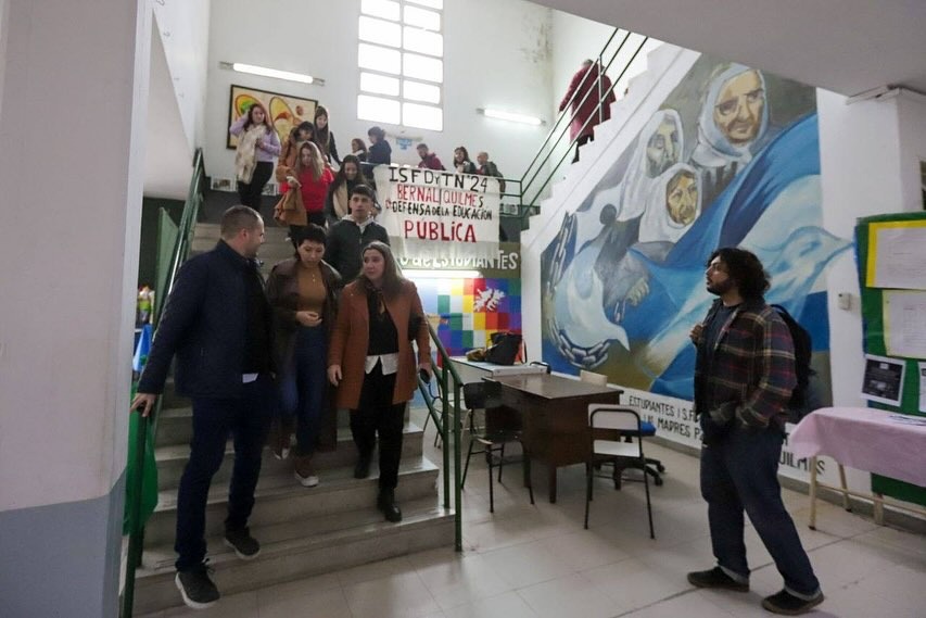 MAYRA INAUGURÓ NUEVAS AULAS Y UNA BIBLIOTECA EN EL ISFDT Nº 24 