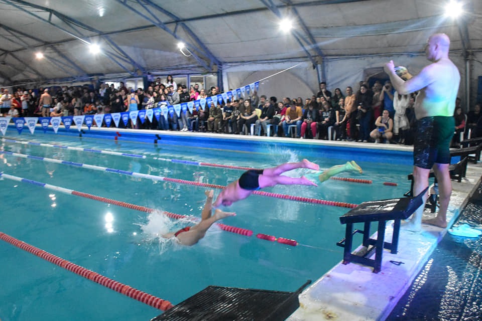 COMENZÓ A DISPUTARSE LA COPA CIUDAD DE QUILMES CON NATACIÓN Y CICLISMO