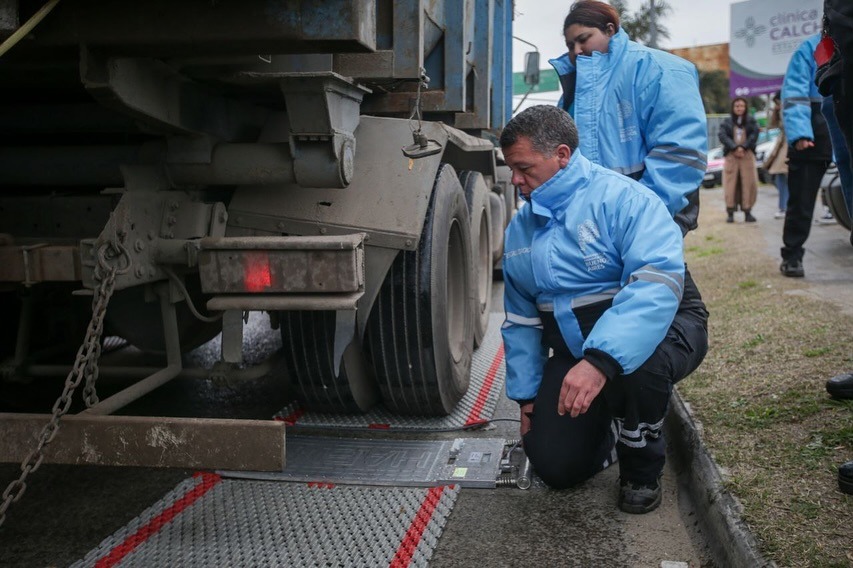 MAYRA SUPERVISÓ UN OPERATIVO DE CONTROL DE TRANSPORTE PESADO 