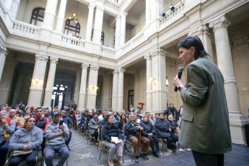 MAYRA ENCABEZÓ LA FIRMA DE 87 ESCRITURAS PARA VECINOS DEL DISTRITO