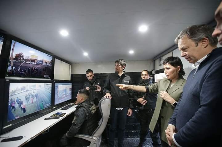 MAYRA, CASCALLARES Y WATSON DIERON INICIO A UN NUEVO MEGAOPERATIVO