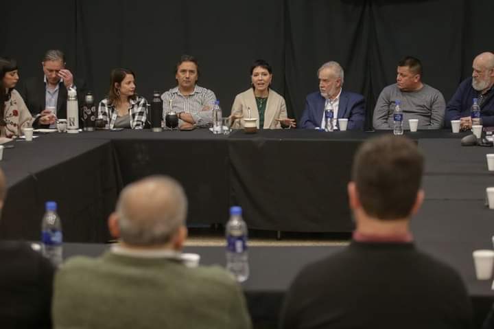MAYRA MANTUVO UN ENCUENTRO CON EL CONSEJO UNIDO DE PASTORES DE QUILMES