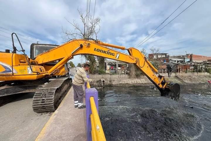 EL MUNICIPIO INTENSIFICÓ TAREAS PREVENTIVAS DE DESOBSTRUCCIÓN Y LIMPIEZA