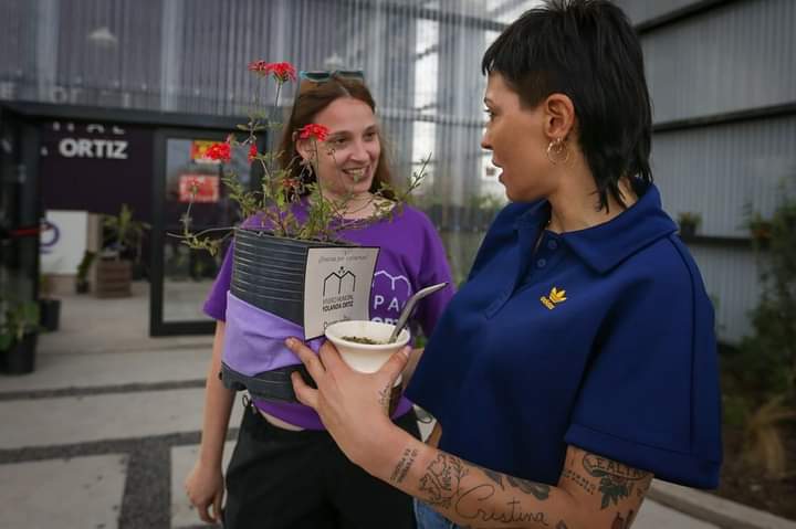MAYRA JUNTO A VECINOS EN DISTINTAS ACTIVIDADES POR EL DÍA DE LA PRIMAVERA