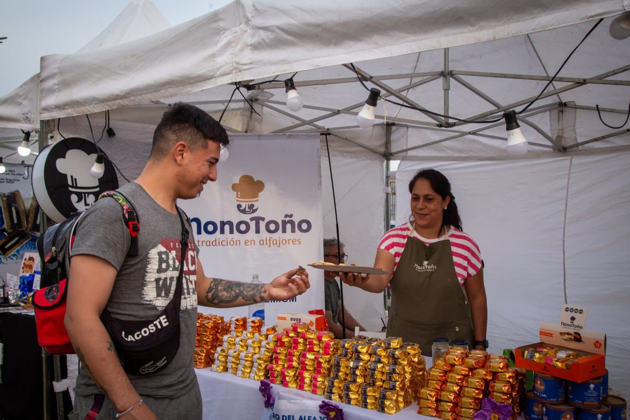 SE REALIZÓ CON ÉXITO EL “FESTIVAL DEL ALFAJOR ARGENTINO”