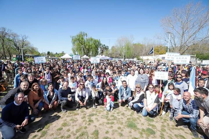 MAYRA ESTUVO EN EL FESTEJO POR EL 1º ANIVERSARIO DEL PARQUE DE LA RIBERA 