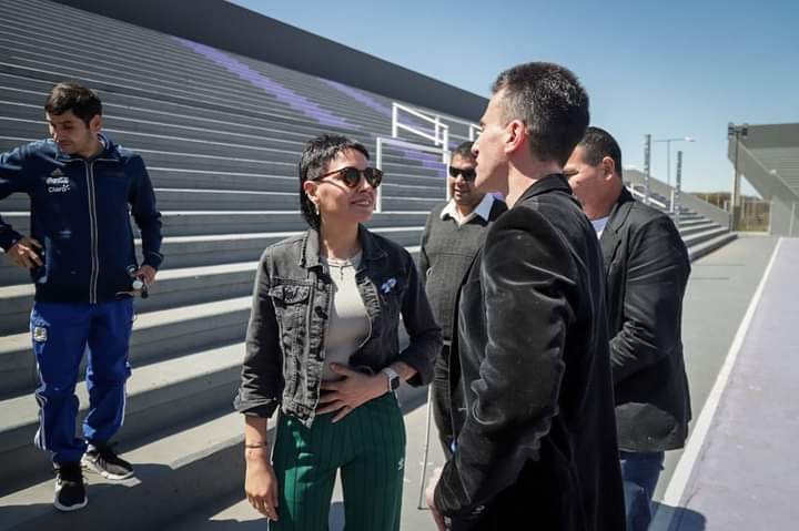 MAYRA CON DEPORTISTAS Y REFERENTES DEL DEPORTE PARA CIEGOS