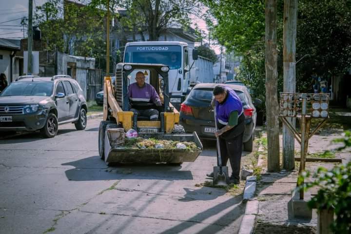NUEVA JORNADA INTEGRAL DE BACHEO Y LIMPIEZA EN QUILMES