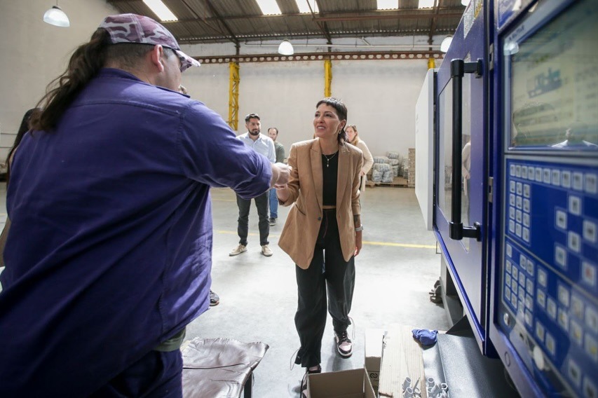 MAYRA ENTREGÓ CERTIFICADO DE HABILITACIÓN INDUSTRIAL A LA EMPRESA VERPLAST