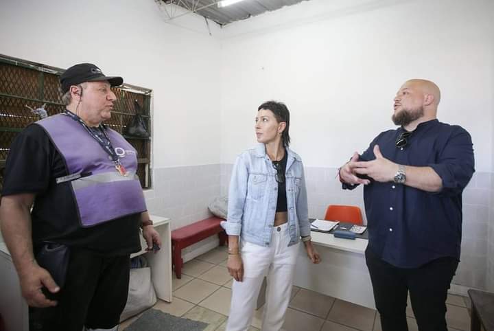 MAYRA EN LA NUEVA POSTA DE SEGURIDAD DE LA PLAZA “CAMPITO CARLOS MAIER" 