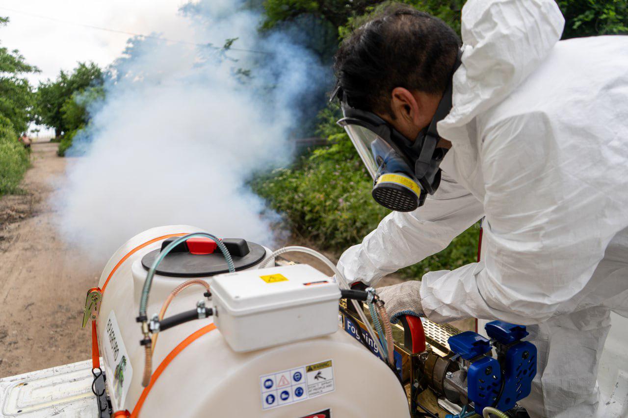 INTENSA JORNADA DE FUMIGACIÓN Y PREVENCIÓN CONTRA EL DENGUE EN LA RIBERA