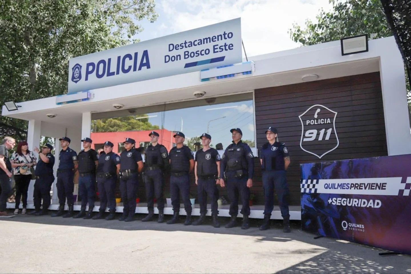 FUNCIONARIOS VISITARON LA NUEVA BASE OPERATIVA DE LA SUBESTACIÓN DE POLICIA