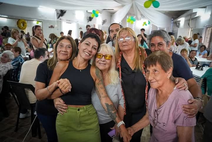 MAYRA ACOMPAÑÓ EL ENCUENTRO DE CIERRE DE AÑO DE LOS JUBILADOS DE QUILMES