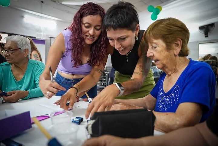 MAYRA ACOMPAÑÓ EL ENCUENTRO DE CIERRE DE AÑO DE LOS JUBILADOS DE QUILMES