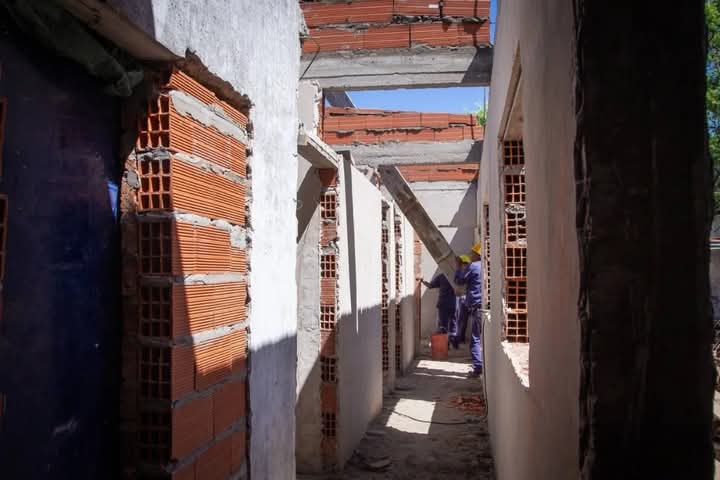 CONTINÚA LA OBRA DE READECUACIÓN INTEGRAL DEL CAPS LA LOMA 