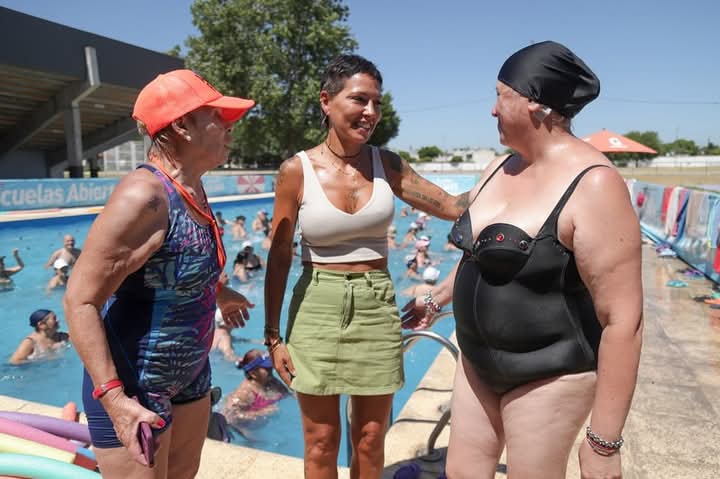    MAYRA COMPARTIÓ UNA JORNADA DE ACTIVIDADES DE VERANO JUNTO A VECINOS