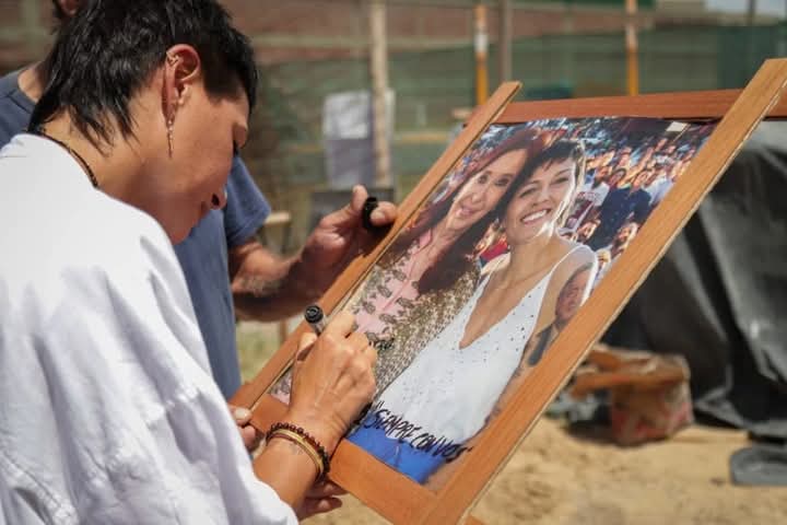  MAYRA RECORRIÓ EL AVANCE DE LAS OBRAS EN LA PLAZA ARA SAN JUAN