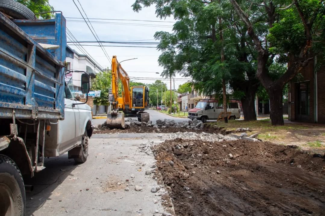 AVANZA EL PLAN DE BACHEO CON HORMIGÓN EN CALLES Y AVENIDAS