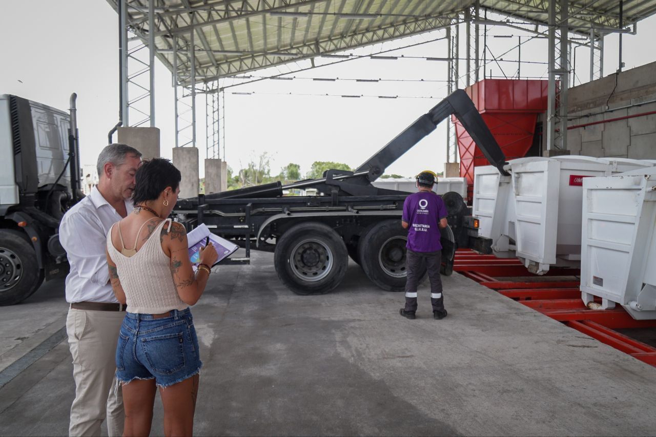 MAYRA VISITÓ EL ECOPARQUE Y SUPERVISÓ EL AVANCE DE LA PLANTA DE HORMIGÓN