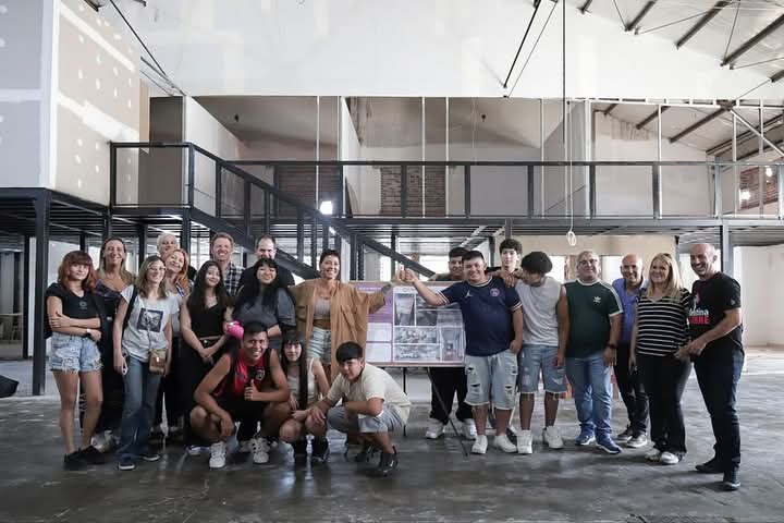 MAYRA VISITÓ EL AVANCE DE LAS OBRAS DE REFACCIÓN EES Nº 16 DE QUILMES OESTE