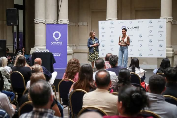 MAYRA DISTINGUIÓ A TRABAJADORES MUNICIPALES DEL ÁREA DE SALUD 