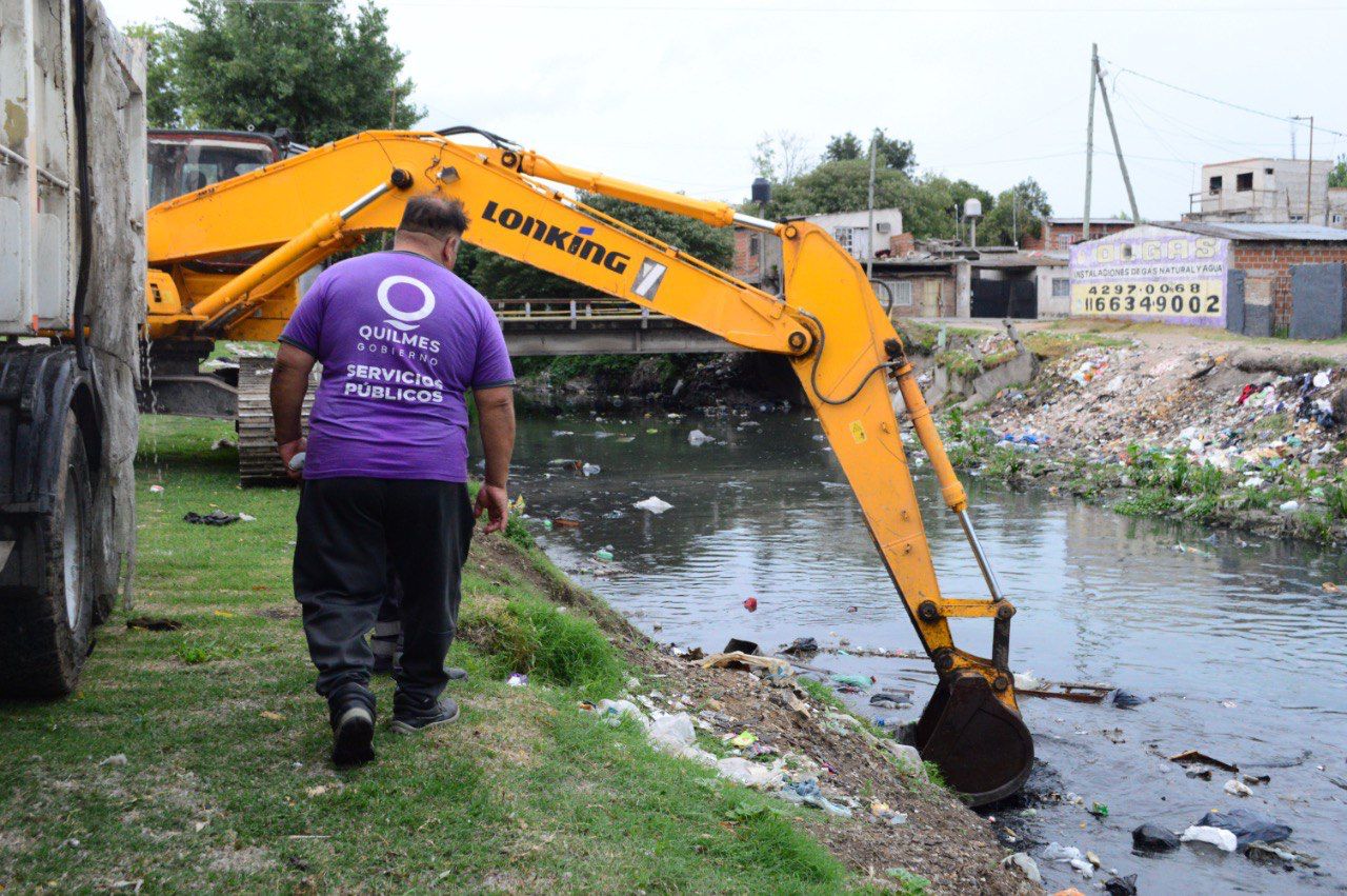 SE REFUERZA LA LIMPIEZA DE SUMIDEROS Y DESOBSTRUCCIÓN DE LOS ARROYOS