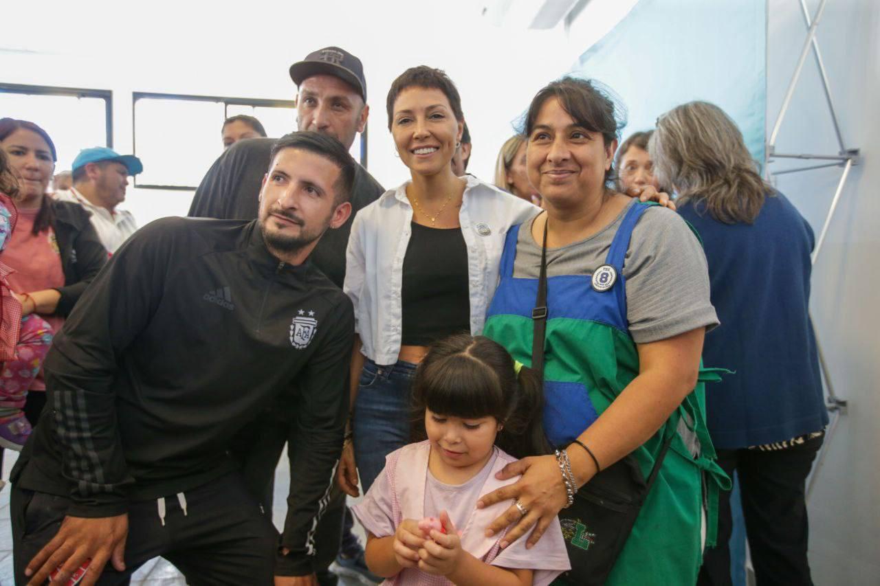 MAYRA INAUGURÓ EL JARDÍN DE INFANTES Nº 976 DEL BARRIO IAPI DE BERNAL OESTE