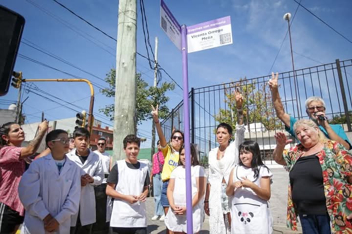 MAYRA EN EL HOMENAJE A VICENTA ORREGO, ASESINADA POR LA DICTADURA MILITAR