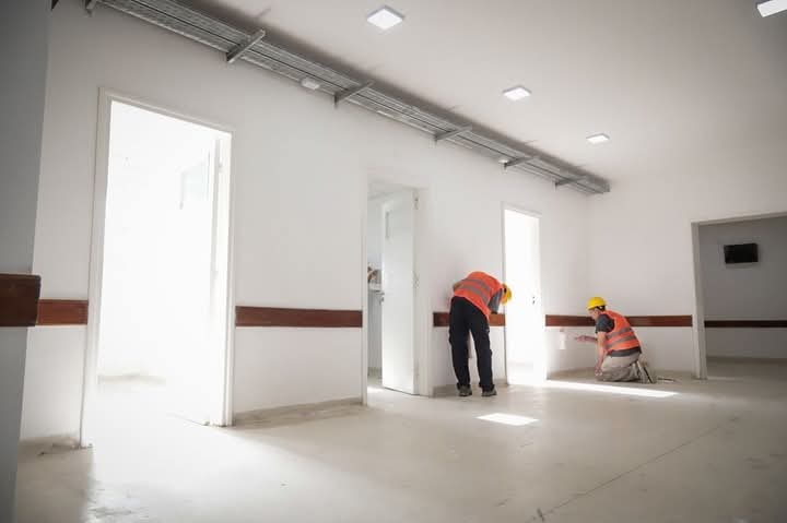 MAYRA RECORRIÓ LA OBRA DE REFACCIÓN DEL CENTRO DE SALUD JULIO MÉNDEZ
