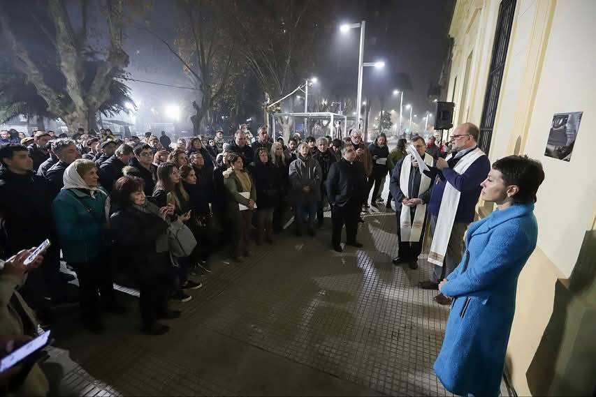 MAYRA PRESENTÓ EL NUEVO PASAJE “PAPA FRANCISCO” EN QUILMES