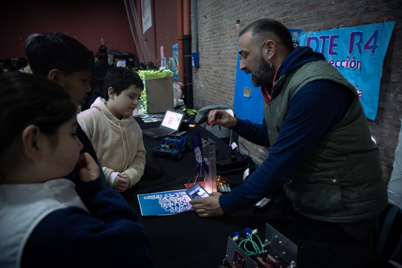 CON GRAN ÉXITO SE DESARROLLÓ LA FERIA DISTRITAL DE CIENCIAS 2025
