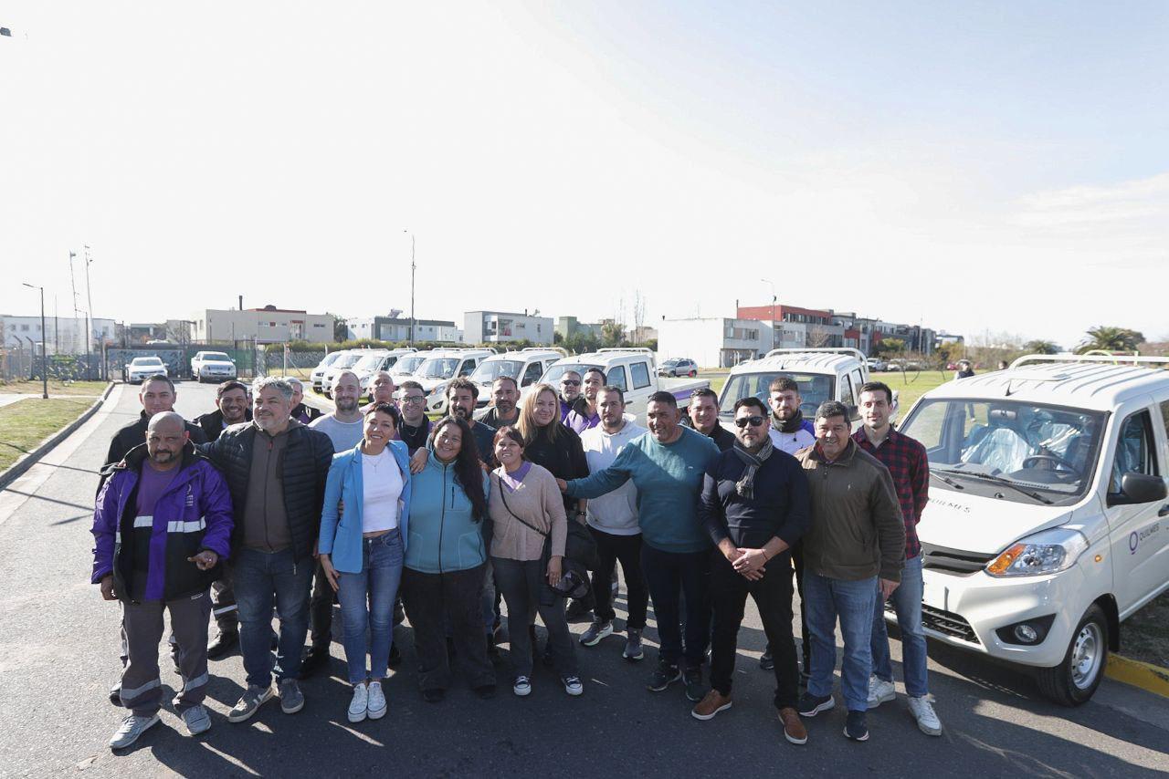 MAYRA ENCABEZÓ LA PRESENTACIÓN DE 10 NUEVAS CAMIONETAS