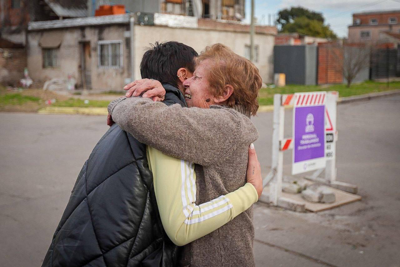 MAYRA RECORRIÓ LA OBRA DE PAVIMENTOS DEL BARRIO VECINAL EN SOLANO