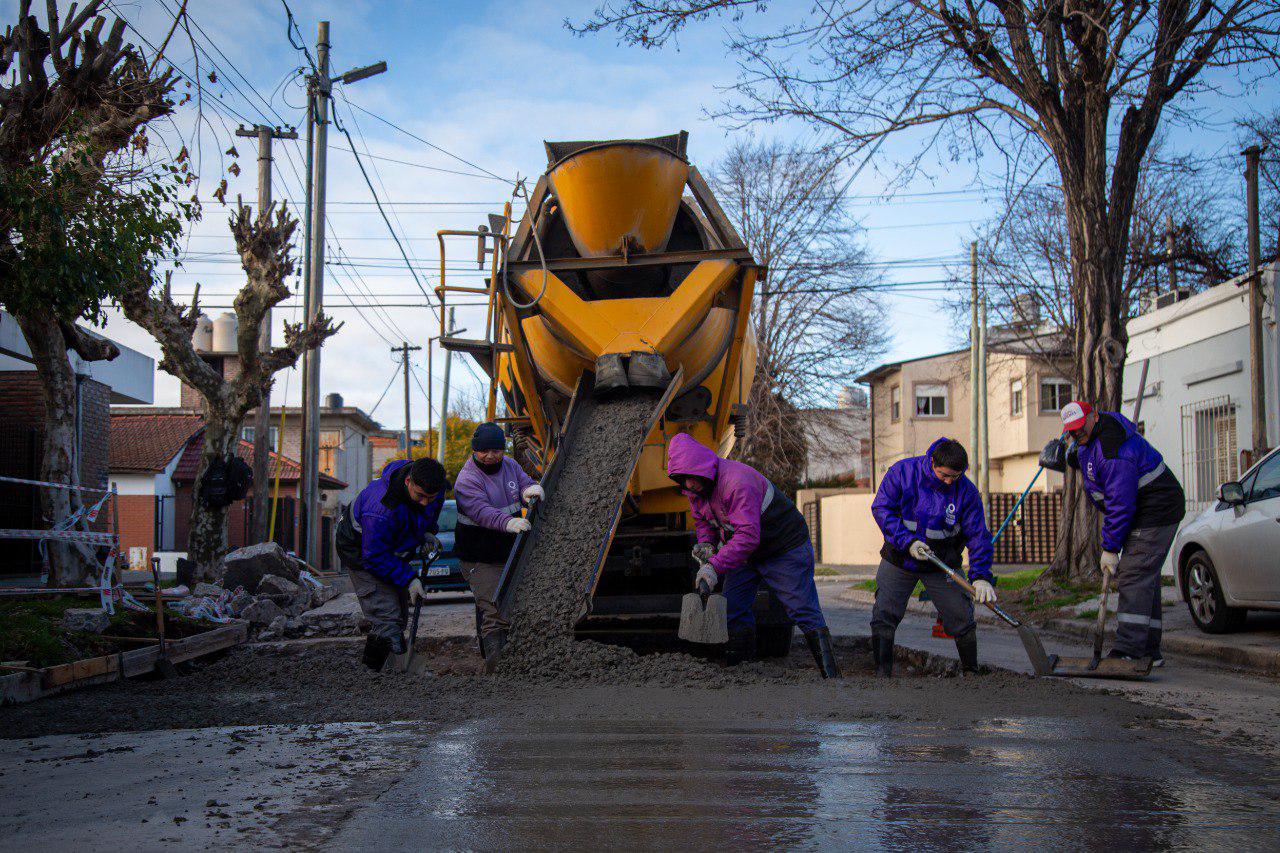 EL MUNICIPIO CONTINÚA CON TRABAJOS DE BACHEO Y DE MANTENIMIENTO DE ESPACIOS