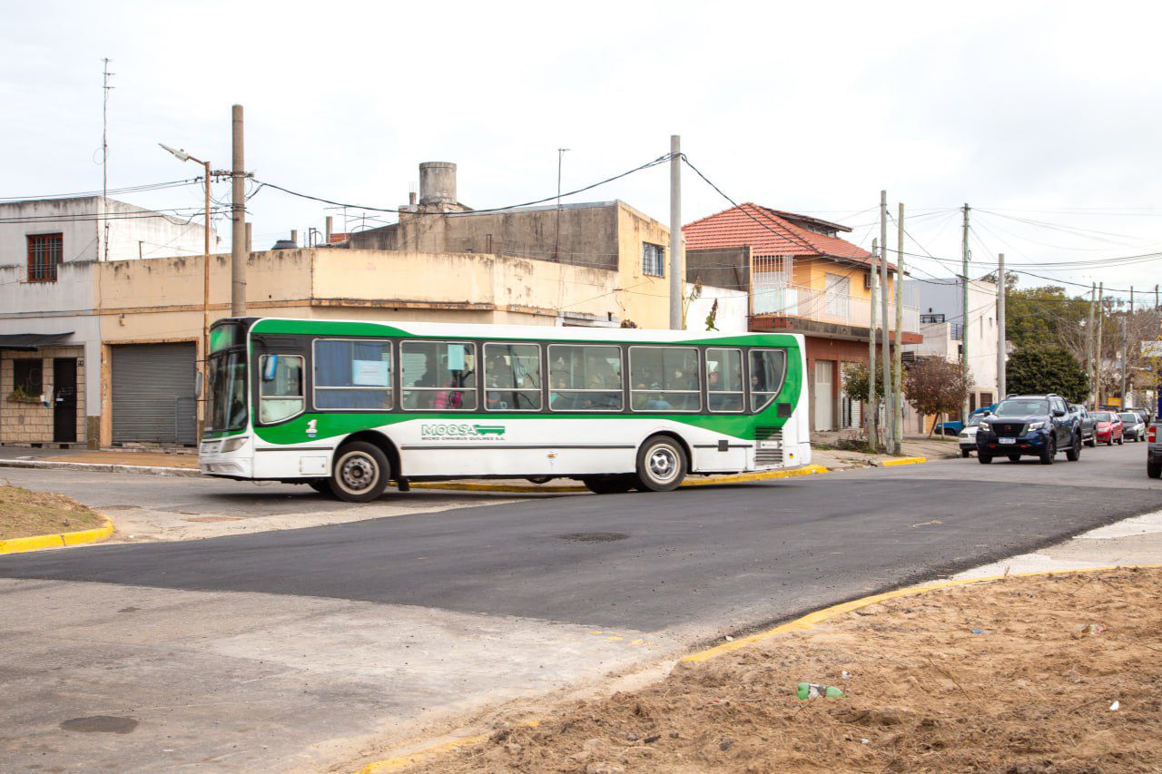 EL MUNICIPIO ABRIÓ EL CORTE EN LA AVENIDA LAMADRID POR LA OBRA DE AYSA